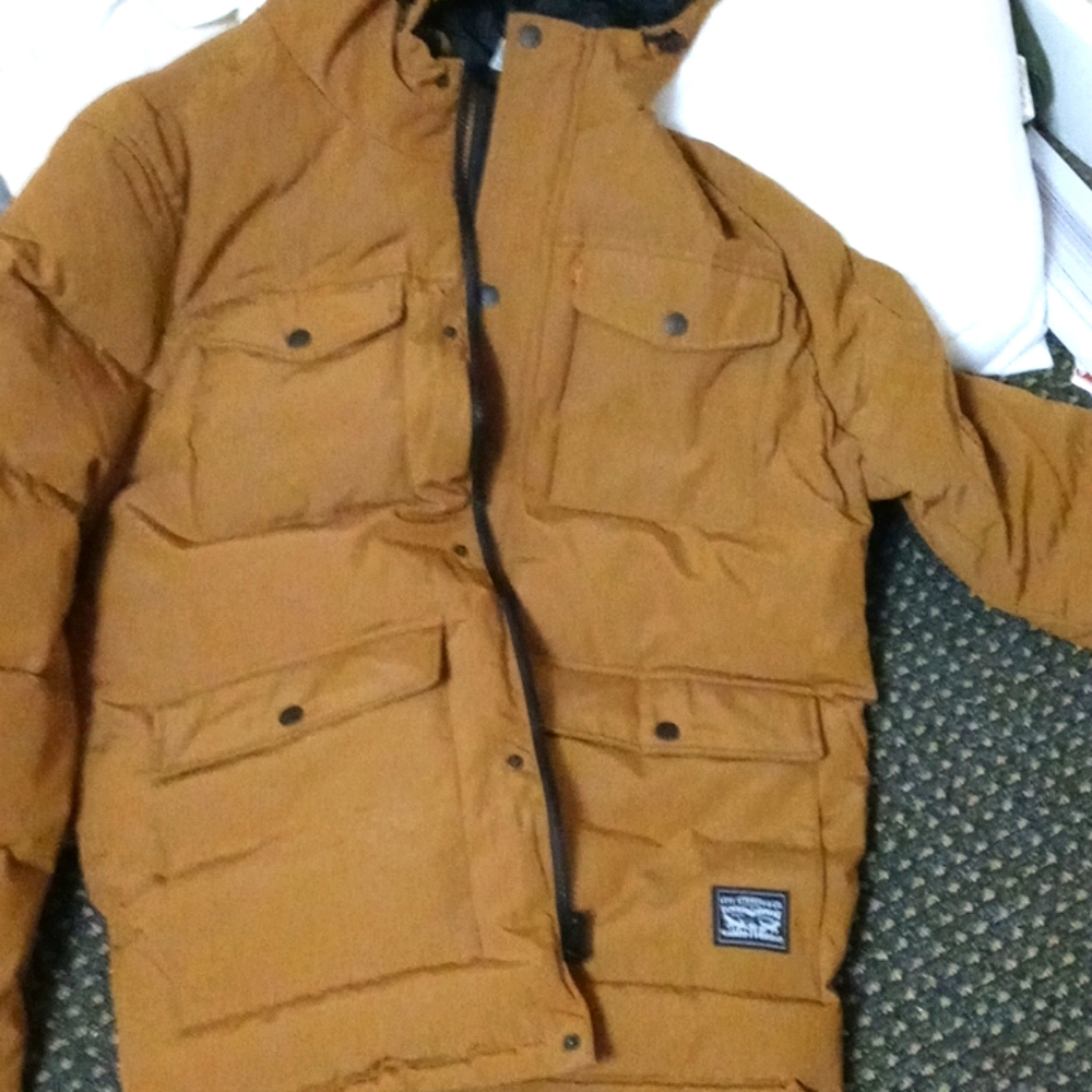 Down jacket levis brand new with take